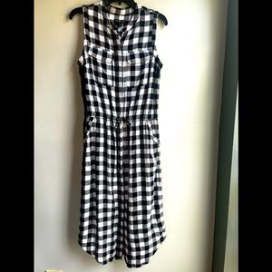 BANANA REPUBLIC BLACK/WHITE CHECKERED SLEEVELESS BUTTON DOWN MIDI DRESS SIZE 8